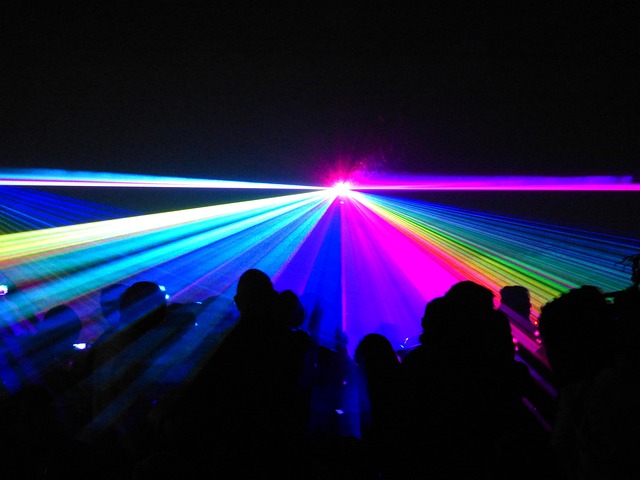 laser-288610_640.jpg